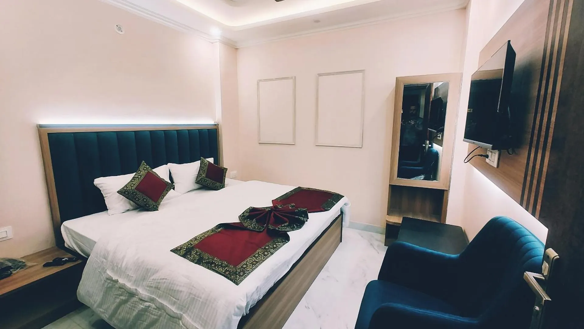 ורנאסי Hotel Shivalayam
